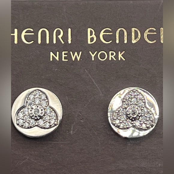 Henri Bendel NWT Silver Tone and Crystal Celtic Knot Stud Earrings - Picture 1 of 7